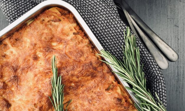 OPSKRIFT: HJEMMELAVET KØDSAUCE & LASAGNE